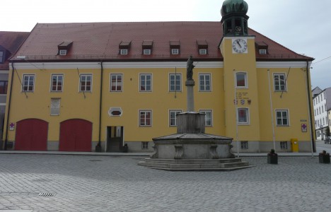 Rathaus Landau 003